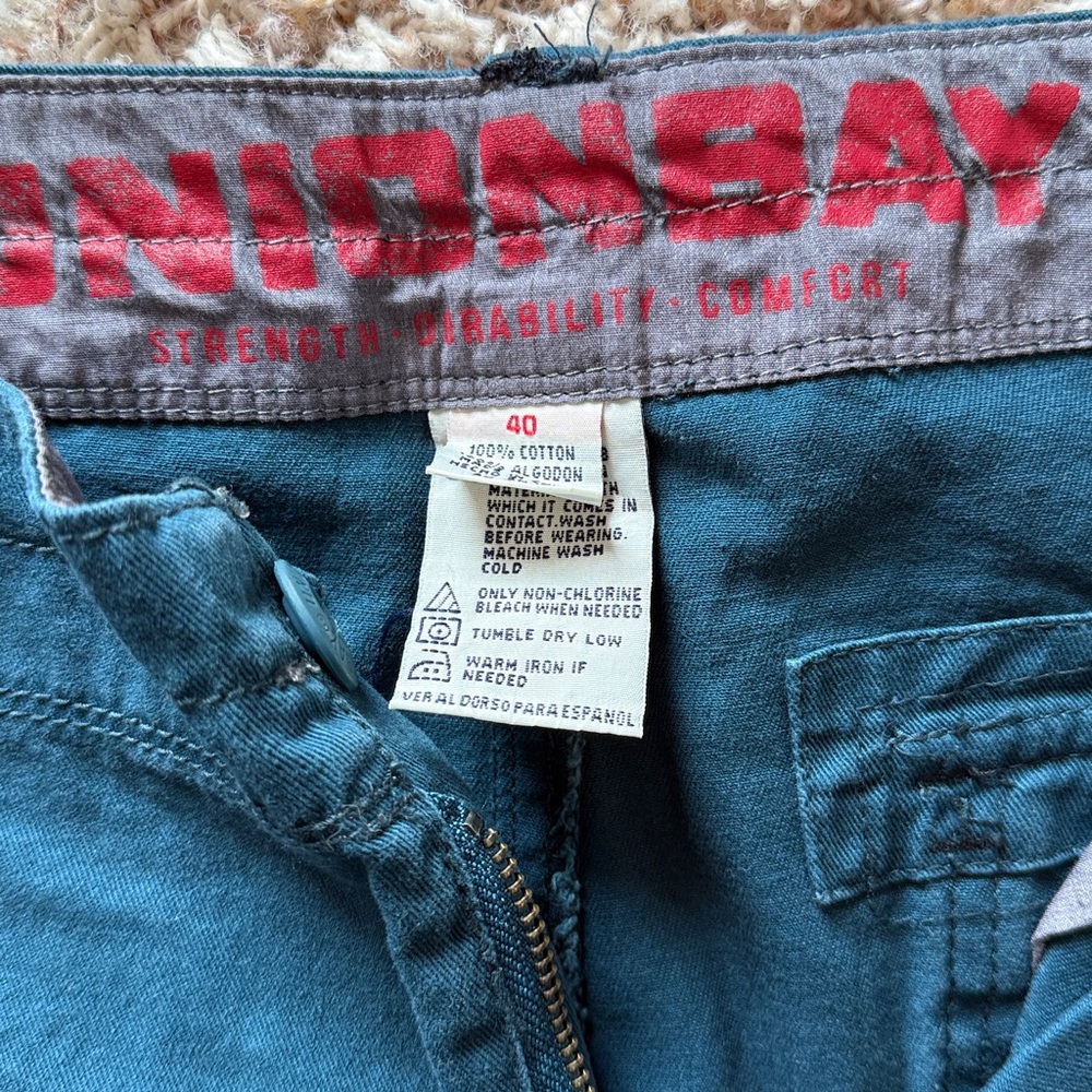 UNIONBAY Men's Teal Cargo Shorts - Picture 2 of 3
